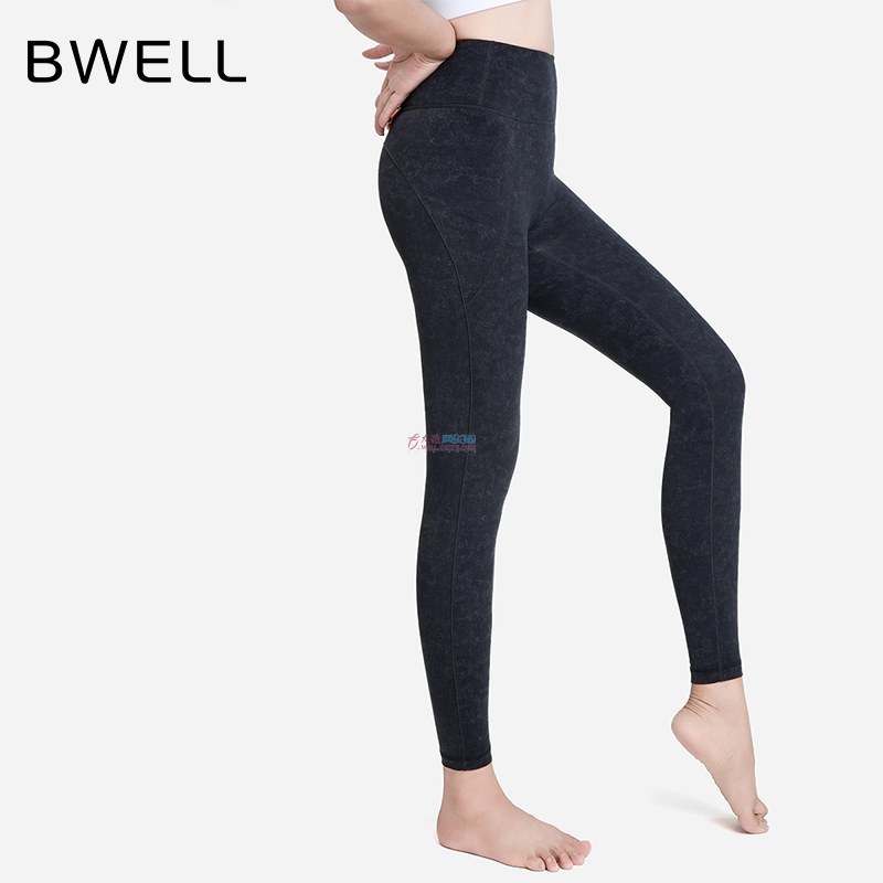 正佳店-BWELL2024秋冬暗纹动物印花厚款瑜伽裤BWY0002K